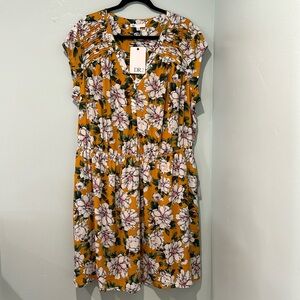NWT! Floral DR2 Dress